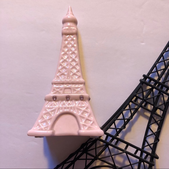 Paris Eiffel Tower room decor - Picture 1 of 6
